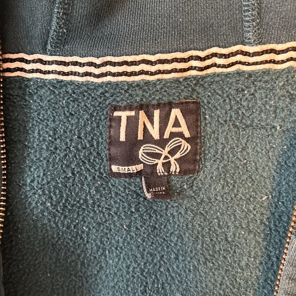 TNA long hoody. Size small. - Picture 2 of 3